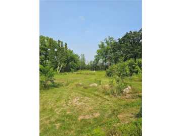 River Falls Multifamily Real Estate