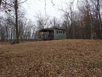 124 acres in Luck