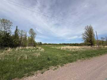30 acres in Port Wing
