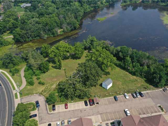 River Falls Multifamily Real Estate