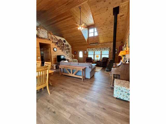 Stone Lake Residential Real Estate