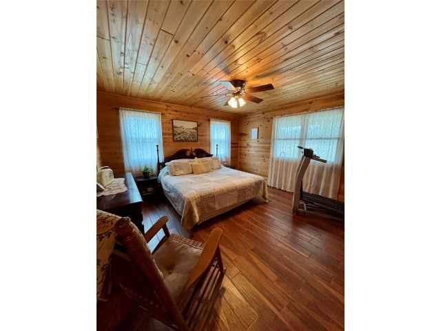 Stone Lake Residential Real Estate