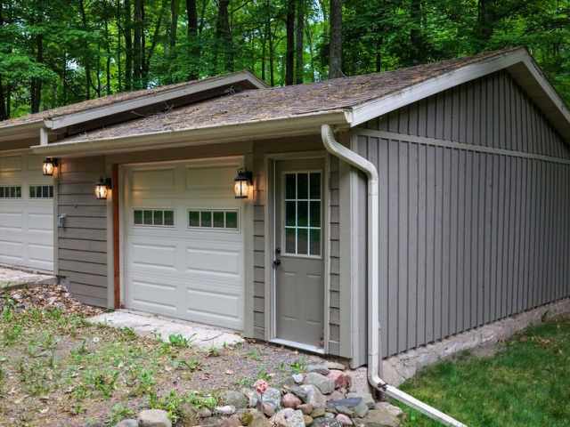 Stone Lake Residential Real Estate