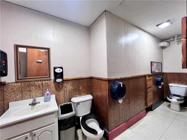 Stone Lake Commercial Real Estate