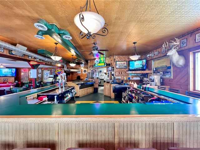 Stone Lake Commercial Real Estate