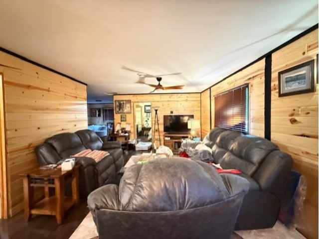 Stone Lake Commercial Real Estate