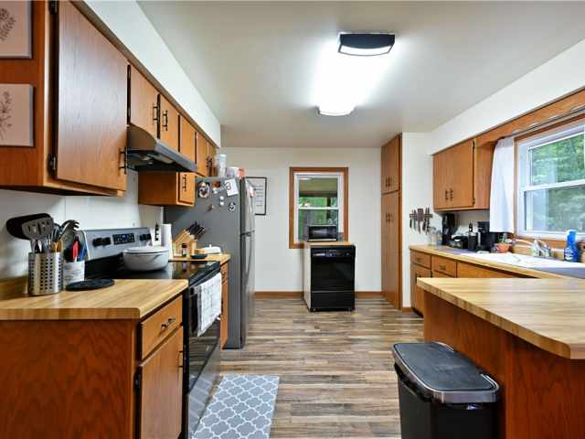 Stone Lake Residential Real Estate