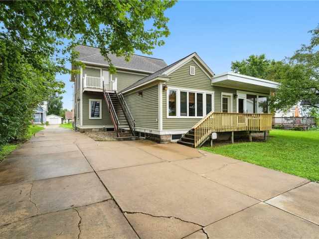 Mondovi Multifamily Real Estate