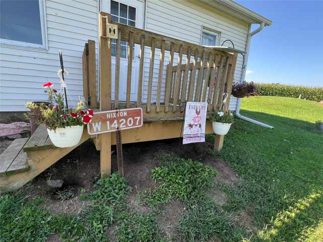 Hixton Farm Real Estate