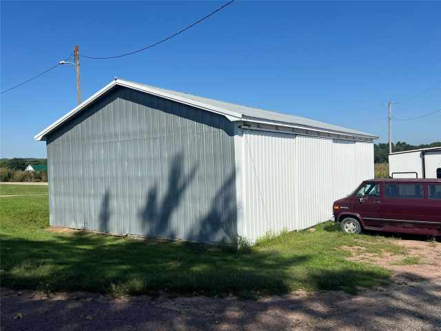Hixton Farm Real Estate