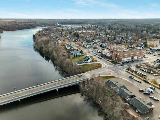 Ladysmith Commercial Real Estate