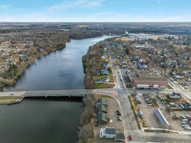 Ladysmith Commercial Real Estate