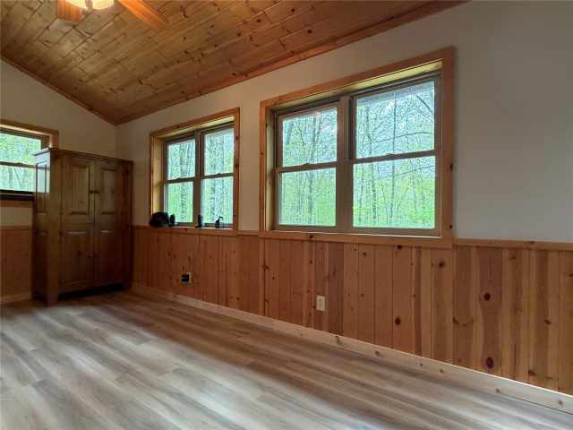 Stone Lake Residential Real Estate