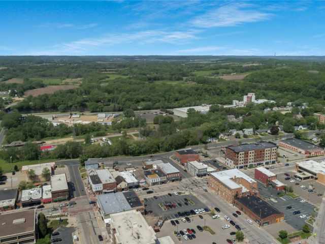 Menomonie Commercial Real Estate
