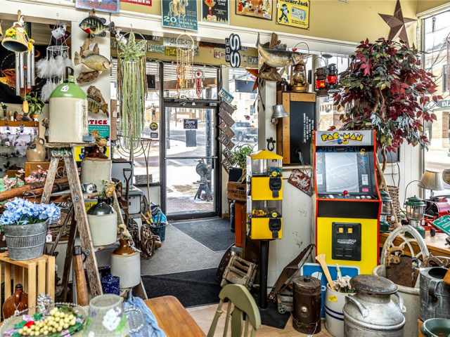 Black River Falls Commercial Real Estate